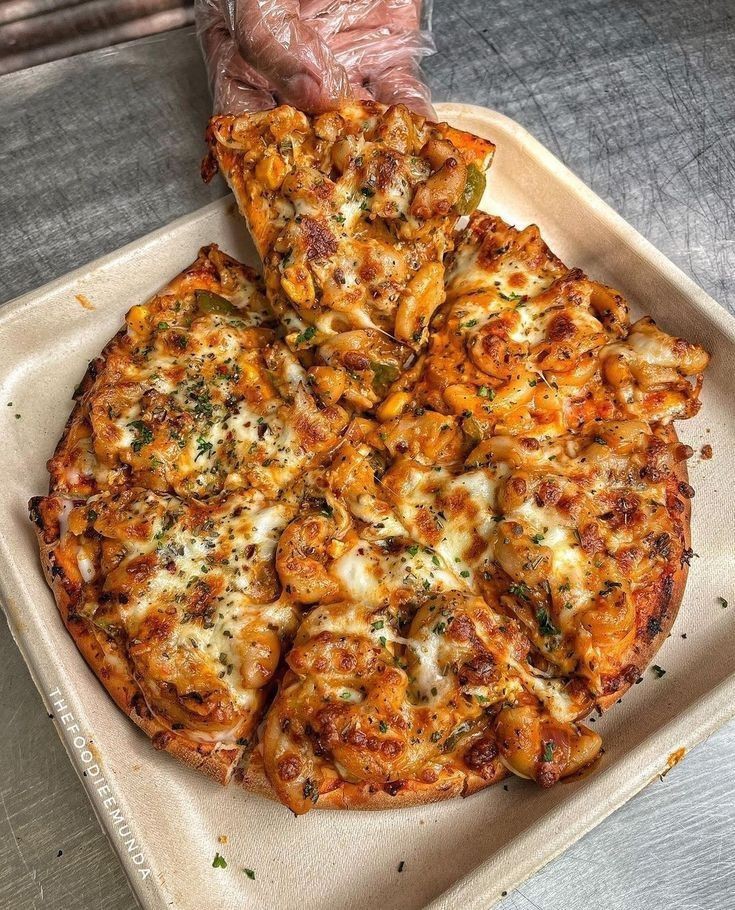mahad616's tweet photo. Lunchtime dilemma: What's your go-to choice when you're starving? ๐๐"
1: Burger all the way!
2: Pizza, always!
#LunchtimeDebate #FoodieChoice #PollTime https://t.co/gNA4JGg4bm