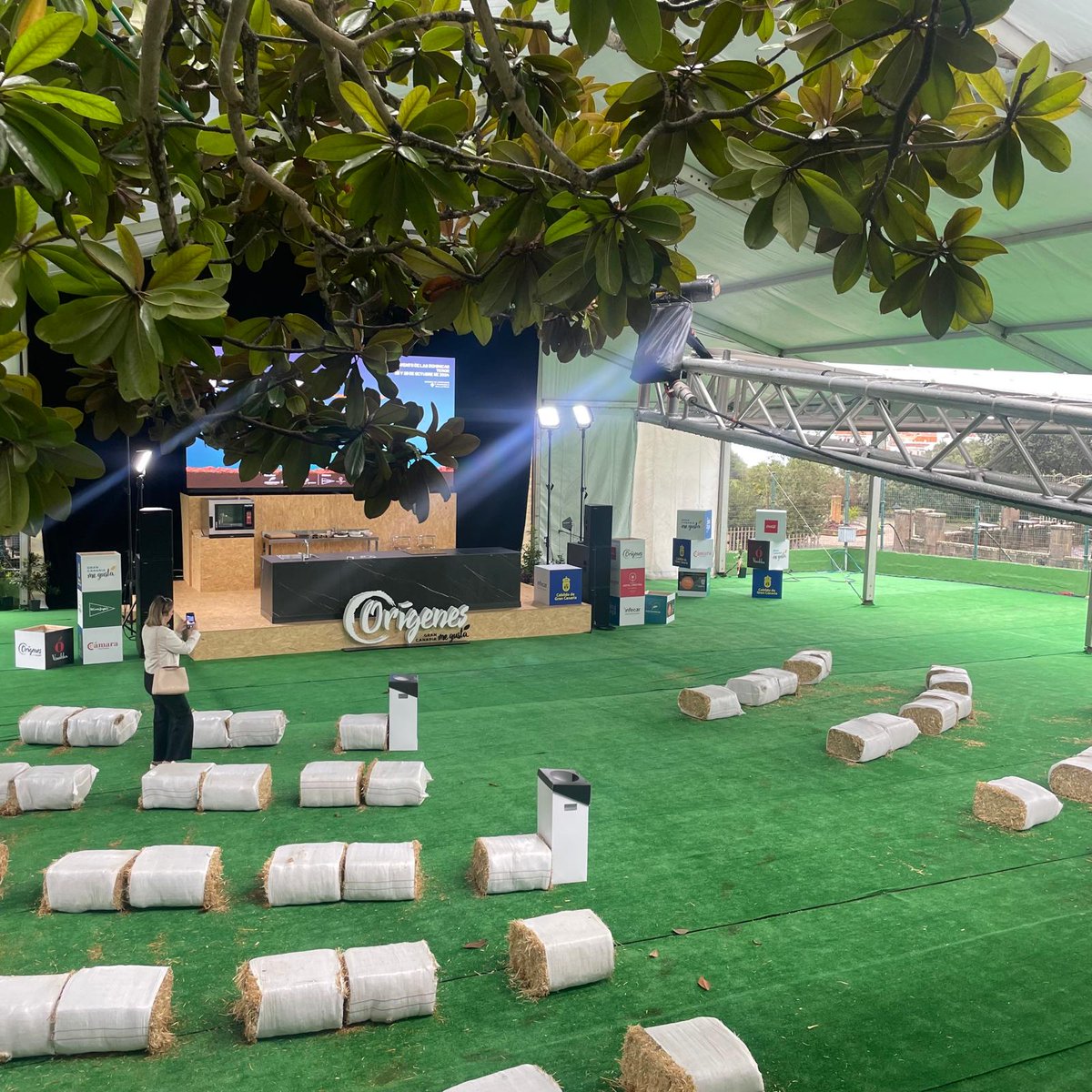 Reimaginamos el territorio, la cocina, el uso de los productos, su comercialización... en #OrigenesGranCanaria! 🌿🍽 Sigue nuestras historias en Instagram para vivir cada momento del evento. @saboramalaga