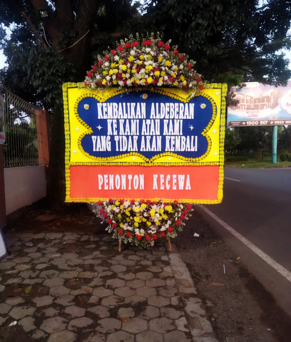 AngetNget's tweet image. Penonton IC dulu emosi dikit ngereognya bukan maen 🤣😅😂

Sebelum pemain speak up penonton dah buat petisilah,tagarlah,karangan bungalah 🔥