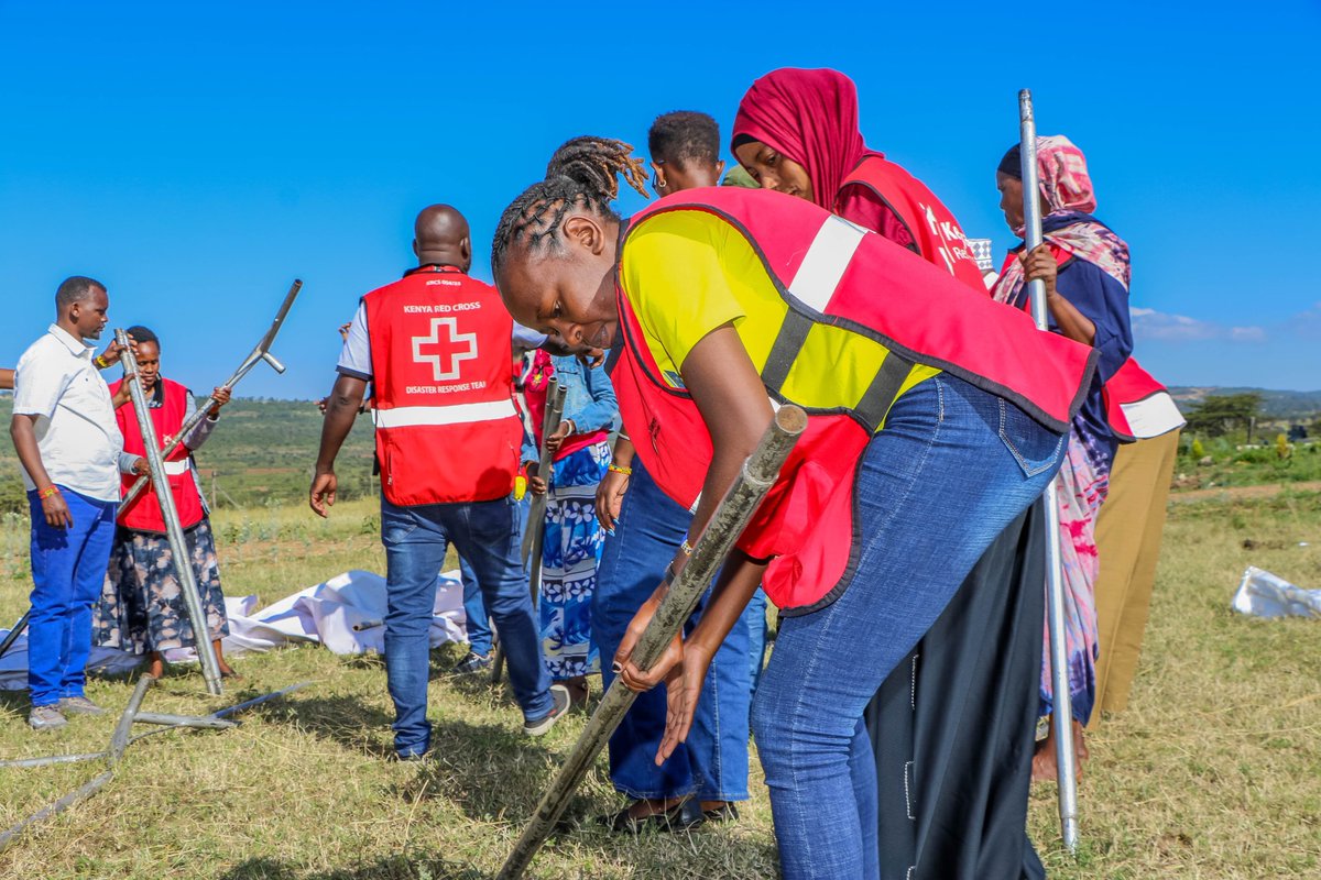KenyaRedCross's tweet photo. During disasters, many families are often displaced and urgently need support.

To ensure effective support, 30 Red Cross staff and volunteers from Samburu, Isiolo and Marsabit Counties completed Emergency Shelter Training last week, aligning with international Sphere standards.

The trained champions will share their expertise with Red Cross Action Teams and Community-Based Disaster Response Teams to enhance the region's emergency preparedness.

This initiative will be replicated in other regions and is essential for strengthening local capacity and ensuring the safety and resilience of affected communities.
