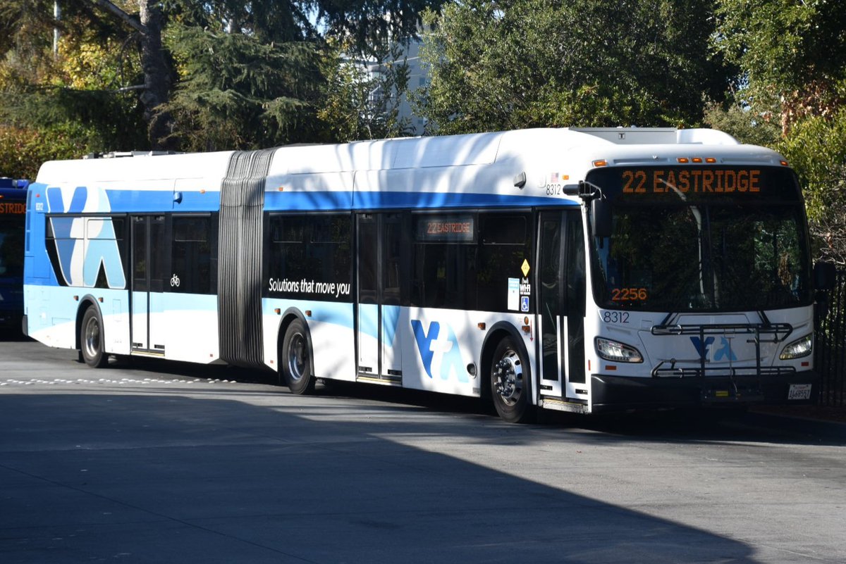 trimet3263's tweet image. Choose ur pick between the Wi-Fi enabled buses
#newflyerxd60 #newflyerxde60 #samtrans #vta #canoneos800d #nikond5600