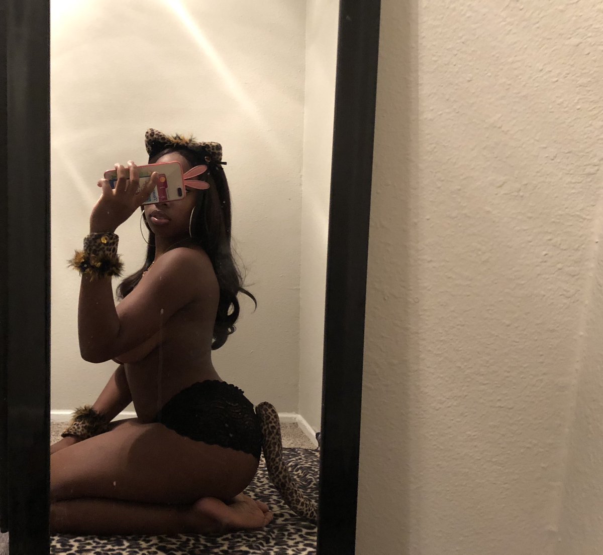 Honeey 🍯 tweet media