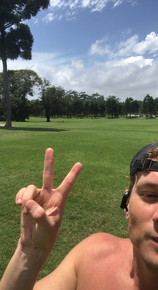 MalSellinggg's tweet photo. Make sure to run or surf today #runtoday #bitcoin #crypto #adidas https://t.co/xerea0kvTQ