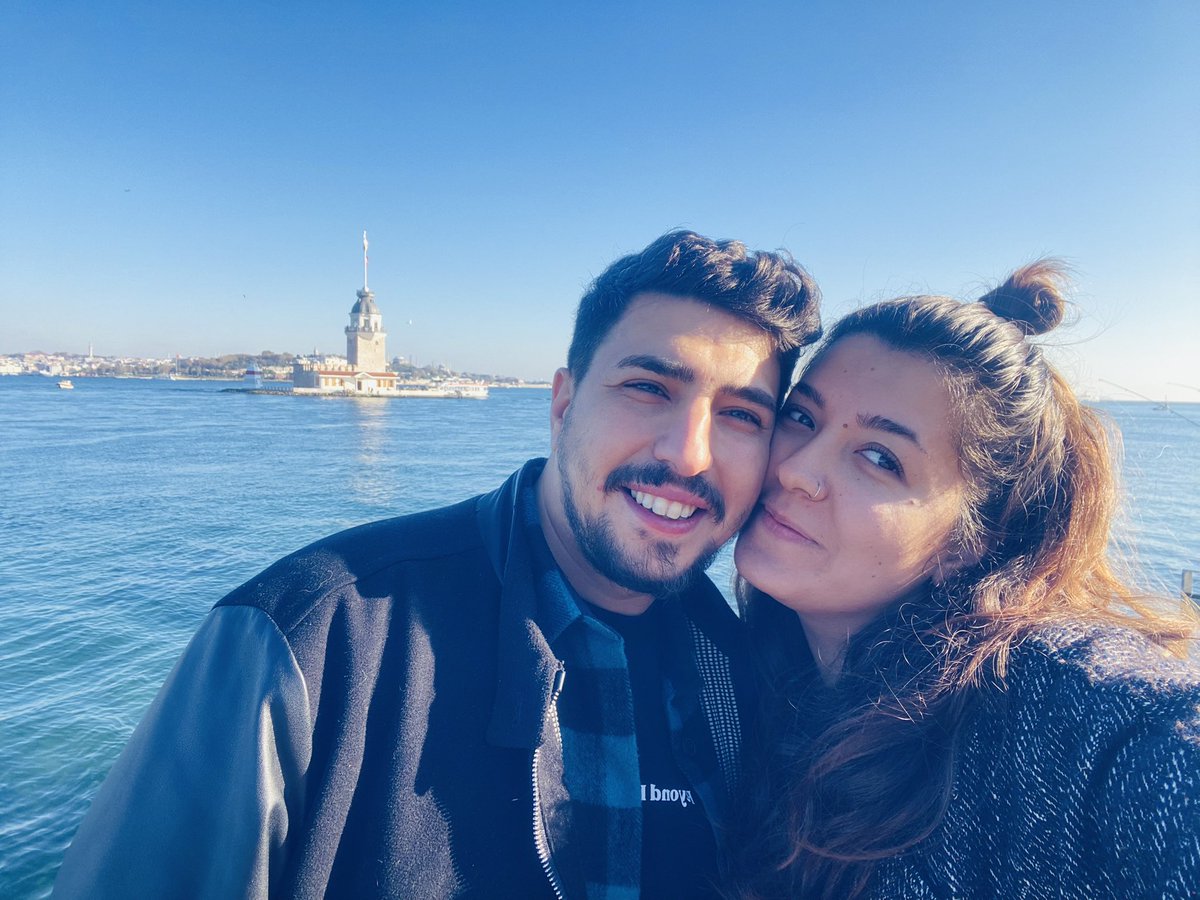 Bazı duygular kelimelerle anlatılmaz..
Mavinin huzuru dersin 🧡