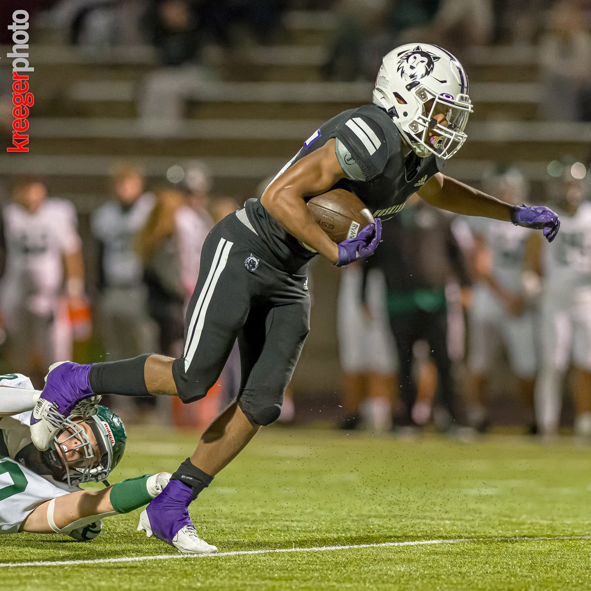 Keith Kreeger (@bvnwsports) on Twitter photo MY FAV4s | <a href="/BVNW_Football/">Husky Football</a> 40-13 over BVSW, SR Nite Class '25. Ford Bevins TD run, Brock Heath one arm tackle, LJ Bowens (26) TD run. <a href="/BVNW_Athletics/">Blue Valley Northwest High School Athletics</a> <a href="/richardsm620/">Michael Richards</a> <a href="/bvnwnews/">BVNWnews</a> <a href="/CoachClintRider/">Clint Rider</a> #PULLtheSLED #kshsaacovered
🏈📸<a href="/bvnwsports/">Keith Kreeger</a> | 10.25.2024 MY FAV4s | <a href="/BVNW_Football/">Husky Football</a> 40-13 over BVSW, SR Nite Class '25. Ford Bevins TD run, Brock Heath one arm tackle, LJ Bowens (26) TD run. <a href="/BVNW_Athletics/">Blue Valley Northwest High School Athletics</a> <a href="/richardsm620/">Michael Richards</a> <a href="/bvnwnews/">BVNWnews</a> <a href="/CoachClintRider/">Clint Rider</a> #PULLtheSLED #kshsaacovered
🏈📸<a href="/bvnwsports/">Keith Kreeger</a> | 10.25.2024