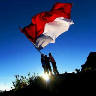 andjarf's tweet photo. 28 Oktober Hari Sumpah Pemuda.

... bertanah air satu, tanah air Indonesia
... berbangsa satu, bangsa Indonesia 
... berbahasa satu, bahasa Indonesia https://t.co/N1IgZLjSez