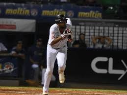 #beisbolvenezolano  José "cafecito" Martinez brillo, este domingo, al  impulsar la carrera del triunfo de <a href="/_TigresAragua/">Tigres de Aragua</a> 7 a 4 ante <a href="/Magallanes_bbc/">Magallanes BBC ⚓️⚾️</a>
