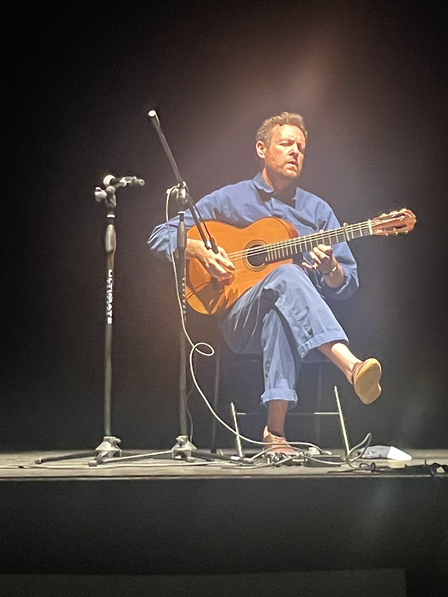 Super happy to see @Derekgripper tonight. Long a fan of his extraordinary reimagining of W African kora, &amp; of J.S. Bach, the musical distance bw them far shorter than y might imagine. 2024 gigs: Oumou, Fatou, Tinariwen, Femi Kuti (in Lagos!), Derek, been a good year