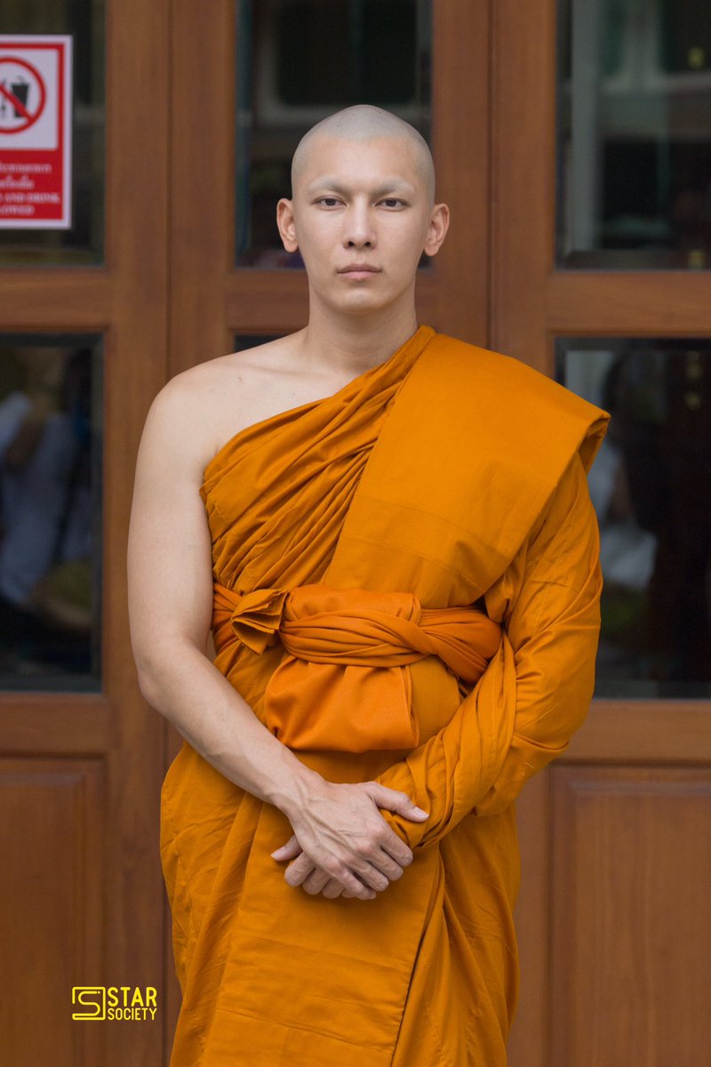 STARSOCIETY_TH's tweet photo. 'ปุญญวัฑฒโนภิกขุ' 
ผู้มีความเจริญด้านปัญญา

MEW ORDINATION DAY 
#ปุญญวัฑฒโนภิกขุ
#MewSuppasit  
#มิวศุภศิษฏ์ ︎︎︎︎ https://t.co/3E1UkOyeBR