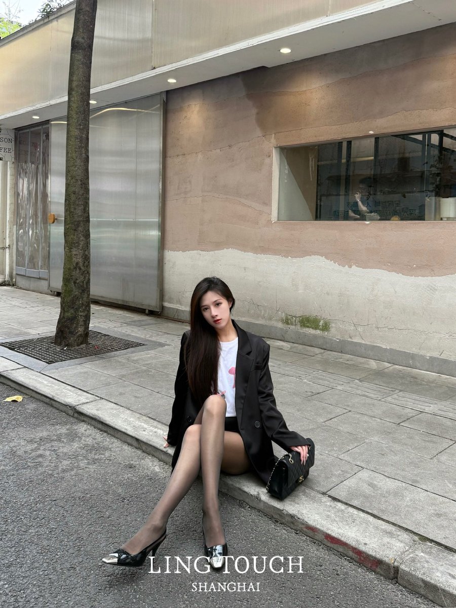 🥂丝袜➕高跟＝不费力的姐感

「璃」玉肌™3D无缝款
温润丝滑，焕亮肌肤光彩
直达选购📮 https://t.co/5fpnHC8OmU