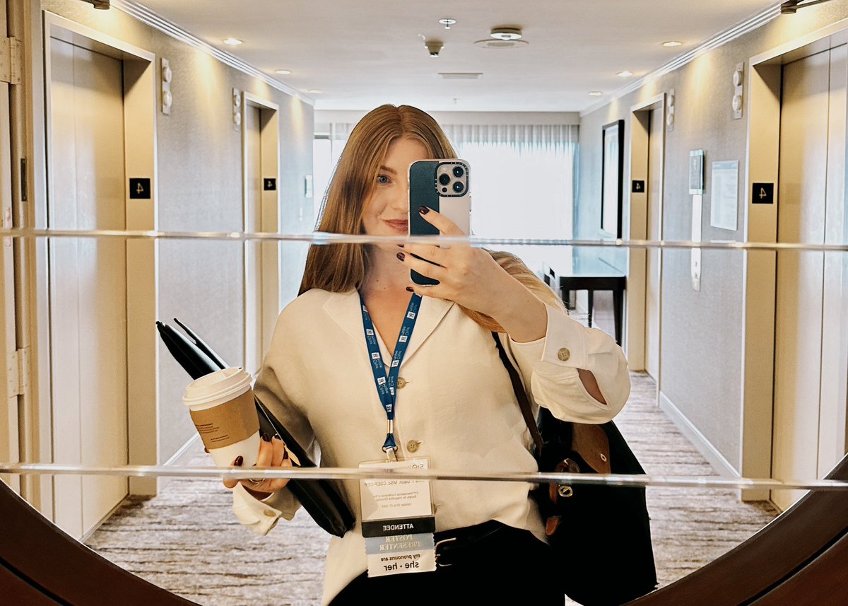 julia_daun's tweet image. SIO 2024 Highlights: 
—Tai Chi on the beach 
—Strengthening EDIA initiatives in cancer centres talk 
—Sunshine &amp;amp; friends 
—All HWL trainees getting “Top 20” Posters 

Key takeaway: more #ExOnc representation needed in #IntegrativeOnc 😉