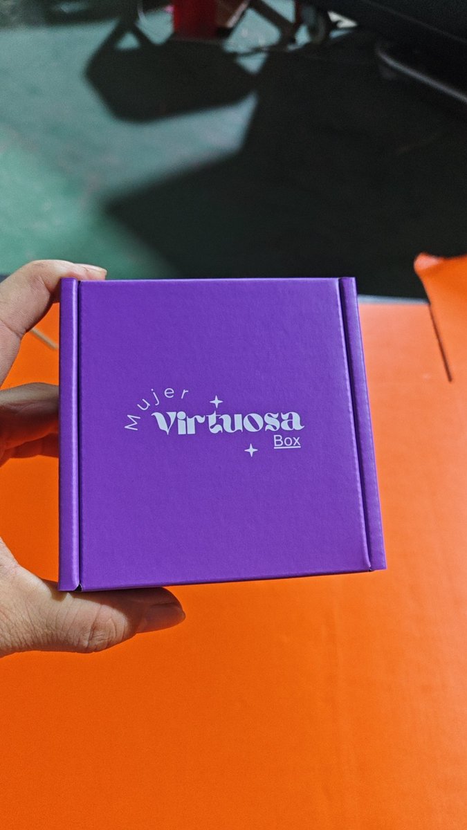 luna91886899862's tweet photo. Customized corrugated purple airplane box ~ laminated material, delicate and lovely #paperbox #airplanebox #custompaperbox https://t.co/JYOqffkkzW