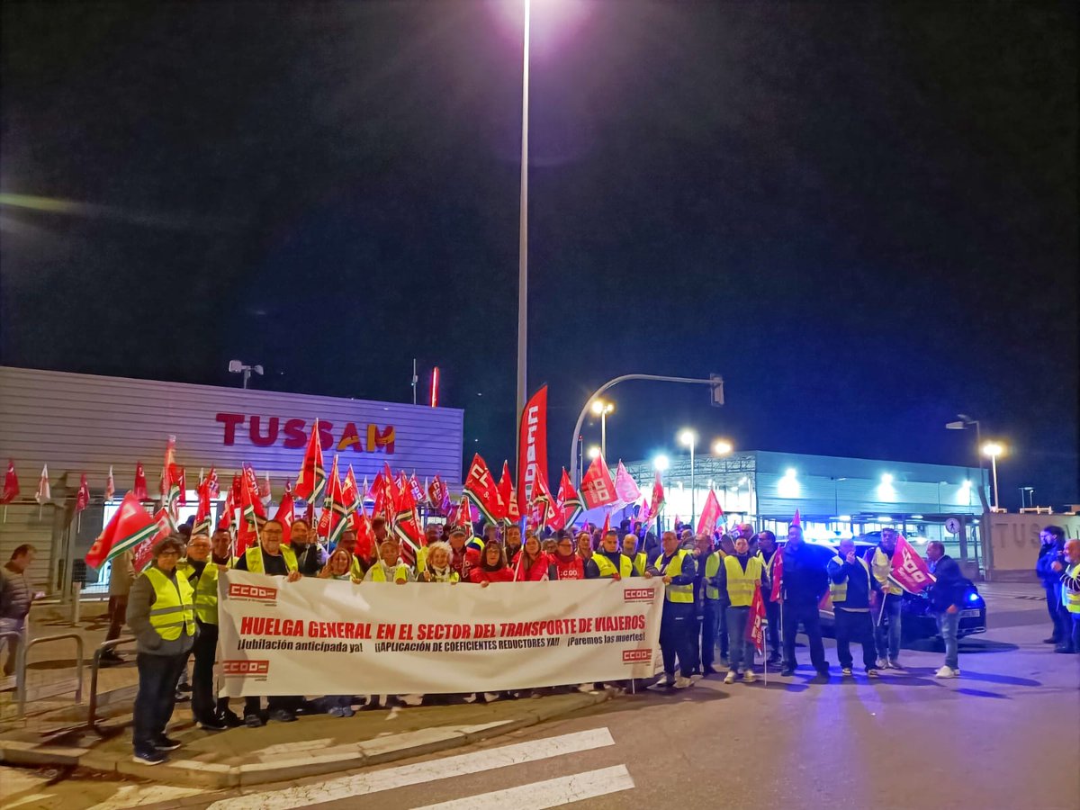🚍#Huelga GENERAL  #Transporte de #viajeros | ¡Nos jugamos la seguridad! Exigimos la  #jubilacionanticipada de las personas conductoras profesionales mediante la aplicación de #CoeficientesreductoresYa
#Sevilla <a href="/tussamoficial/">TUSSAM</a> 👇