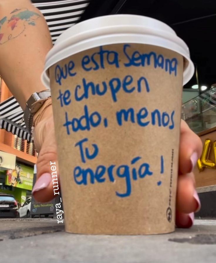Berta05296583's tweet photo. Buenísimos días!!!😘🇪🇦
Lunessss 🌧🙃😁 https://t.co/1kvnDwGHbB