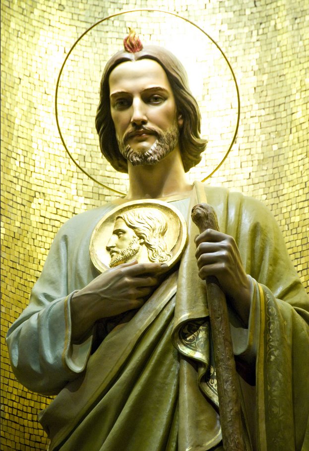 Oração a São Judas Tadeu

São Judas Tadeu, glorioso Apóstolo,
servo fiel, amigo e primo de Jesus.
A Igreja vos invoca e honra por todo
o mundo como patrono dos casos desesperados
e dos negócios sem remédio.

Rogai por mim que estou tão desolado!
Eu vos imploro, fazei uso do