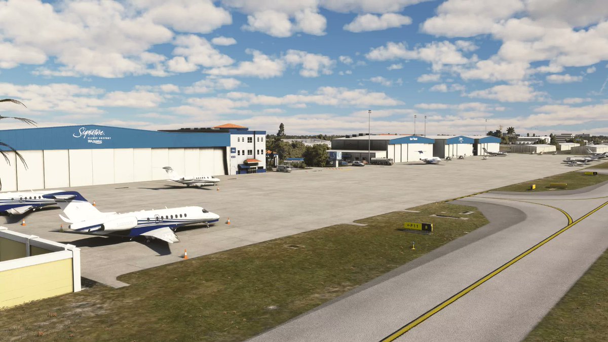 simflight's tweet image. Boca Raton Airport welcomes private and corporate flights to South Florida. Positioned on 214 acres, it provides convenient access to major highways.  

 youtu.be/OqSRIYXgtIE 

secure.simmarket.com/astralis-studi… 

 #KBCT #USA #FLORIDA #REGIONAL #BUSINESS #CORPORATE #SIMMARKET