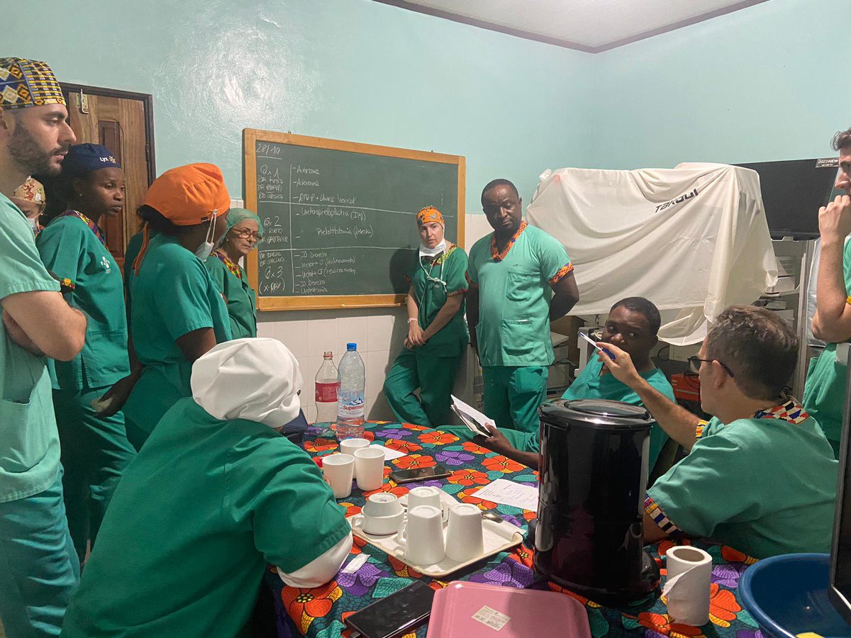 SurgForAll's tweet photo. Todo nuestro equipo para esta misión de Octubre 2024 en el Hospital Notre Dame de la Santé (Camerún) 🇨🇲🏥 Jose Rubio, Elena Contel, Ana Arbona, Natalia Piñol, Raquel Villamar, Andrea Gallioli y Baraa Nakdali. Todos ellos con muchas ganas de sacarle partido a esta semana 💪🏻 https://t.co/aWaKOjNFrq