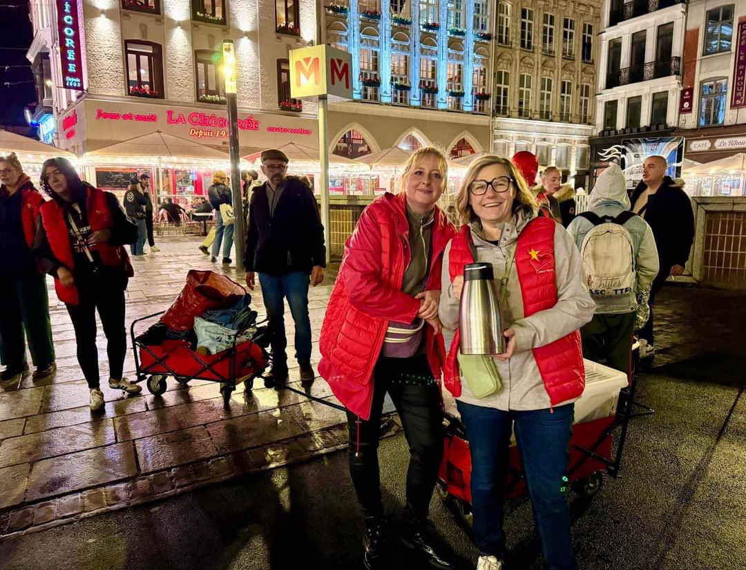ElhossainAms's tweet photo. 🤗 En prenant part à une maraude, nous aidons à bâtir un monde où chacun trouve sa place, sans laisser personne de côté.

❤️ Ensemble, nous pouvons changer les choses en offrant un peu de chaleur humaine et d’espoir à ceux qui en ont le plus besoin. https://t.co/oZTI58xHPn