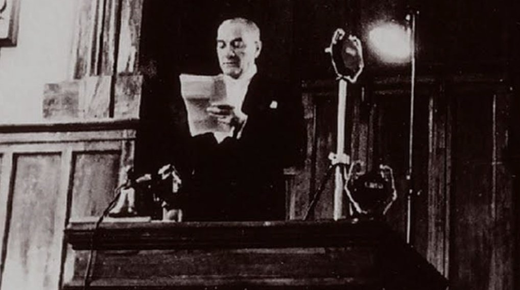 “Efendiler! Yarın Cumhuriyeti ilan edeceğiz.” 

(Gazi Mustafa Kemal Atatürk, 28 Ekim 1923)
YAŞASIN CUMHURİYET 
#Cumhuriyet101Yaşında 🇹🇷