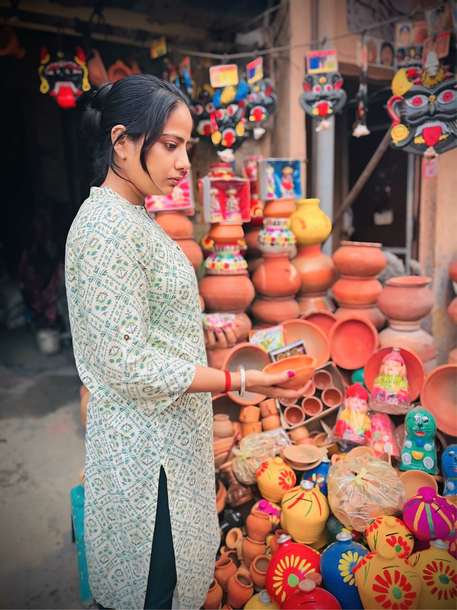 _jyotiaggarwal's tweet photo. हर घर मे हो उजाला, आए ना रात काली,
हर घर मे हो खुशिया, हर घर मे हो दिवाली।
“वोकल फॉर लोकल अपनाएँ” भारत को आत्मनिर्भर बनाएँ,
अपनी दिवाली को और भी रोशन बनाएँll

@highlighti@followers
#vocalforlocal #MadeInIndia #Diwali
#WomenEmpowerment https://t.co/G0PskCWRif
