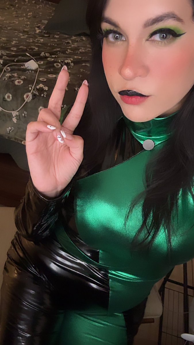 This years cosplay SHEGO #kimpossible #shego #cosplay #shegocosplay #Halloween #KimChiu #possible