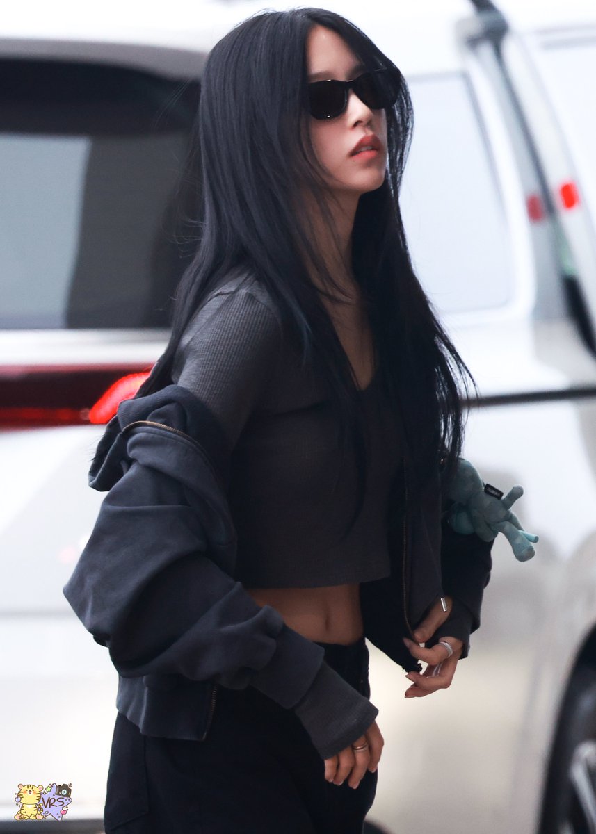 vrsmaiimaii's tweet photo. (HQ) — 241028 ✈️

⁺◟✿ 🐧･ﾟ☕️  °˖

#미나 #MINA #ミナ
#TWICE #트와이스 #トゥワイス
#MISAMO https://t.co/55kCStsGEF