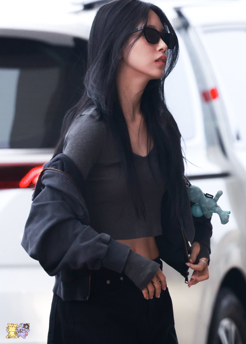 vrsmaiimaii's tweet photo. (HQ) — 241028 ✈️

⁺◟✿ 🐧･ﾟ☕️  °˖

#미나 #MINA #ミナ
#TWICE #트와이스 #トゥワイス
#MISAMO https://t.co/55kCStsGEF