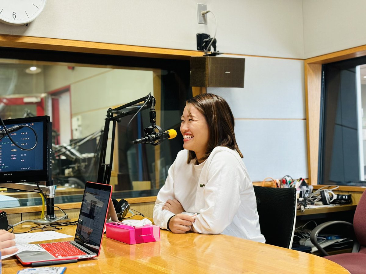 ehime_fcl's tweet photo. ／
愛媛FCレディースの部屋🏠✨
＼

#小松里弥 選手が生出演した #FM愛媛📻「#愛媛FCレディースの部屋」、皆さんお聞きになりましたか⁉️
コチラからどうぞ💁🏻‍♀️🎵
リクエスト曲は
あいみょん 「ラッキーカラー」です🎵

📻radiko
https://t.co/vFYgGJ0XUG

#愛媛FCレディース
#愛媛L https://t.co/vHkRXDUUdc