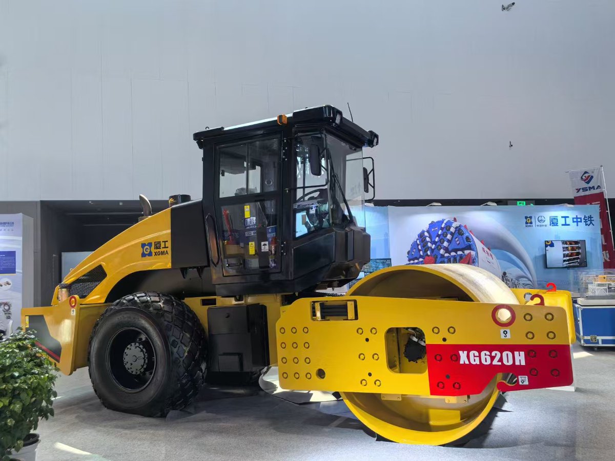 TanEsain's tweet photo. INTERNATIONALENGINEERING SUPPLY CHAIN DEVELOPMENT CONFERENCE & EXHIBITION
🚙If you need a machine, please feel free to contact me!
☎️Whatsapp:+8617750658531
#construction #machinery #loader #truck #excavator #xgma #howo https://t.co/0zZAtHFBkP