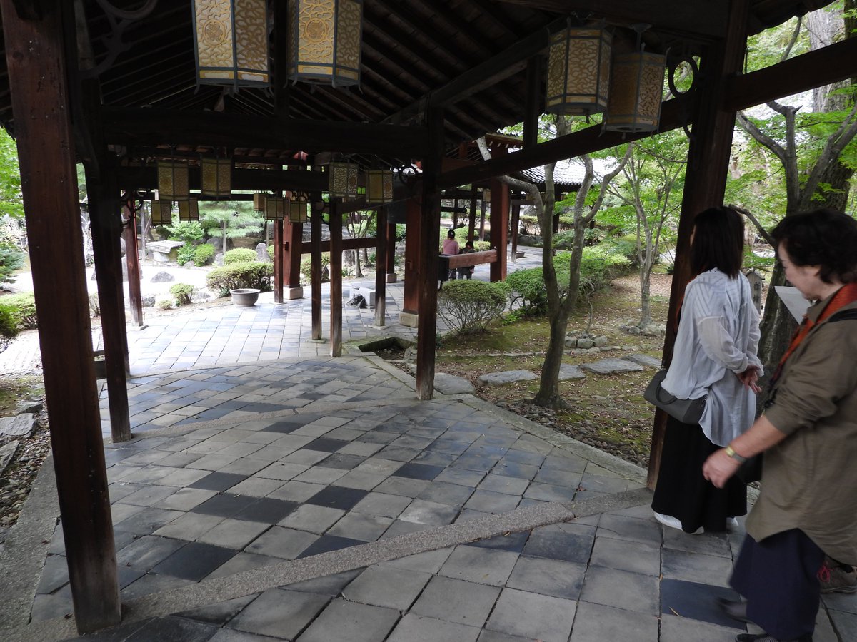 YoueiH's tweet photo. 萬福寺は、中国・明朝期の仏教建築と日本の伝統建築が融合していて、いつもとは違った雰囲気を味わってきました。 https://t.co/jZljYVGTRF