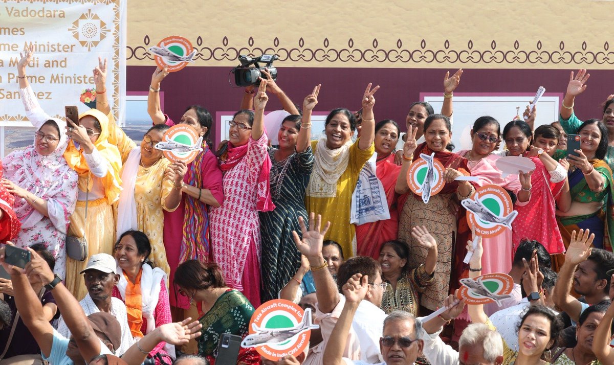 Narendra Modi tweet media