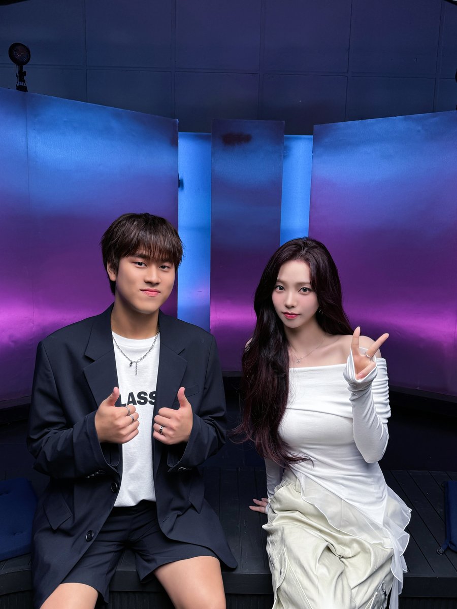 📢 YouTube <리무진 서비스> #카리나

⏰ 내일 오후 6시
🔗  youtube.com/shorts/cFyM0W0…

#aespa #æspa #에스파 
#KARINA #카리나
#LEEMUJIN #이무진
#리무진서비스