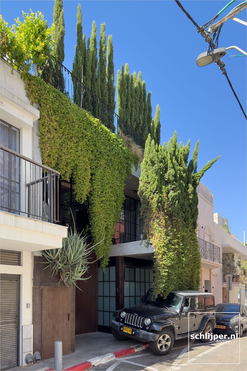 schlijperisrael's tweet photo. Where: Tel Aviv, Kinneret
When: 24 10 2024 11:00
What: #greenfacade #greenroof #architectureTLV #NeveTzedek https://t.co/e0A1pYiHzY