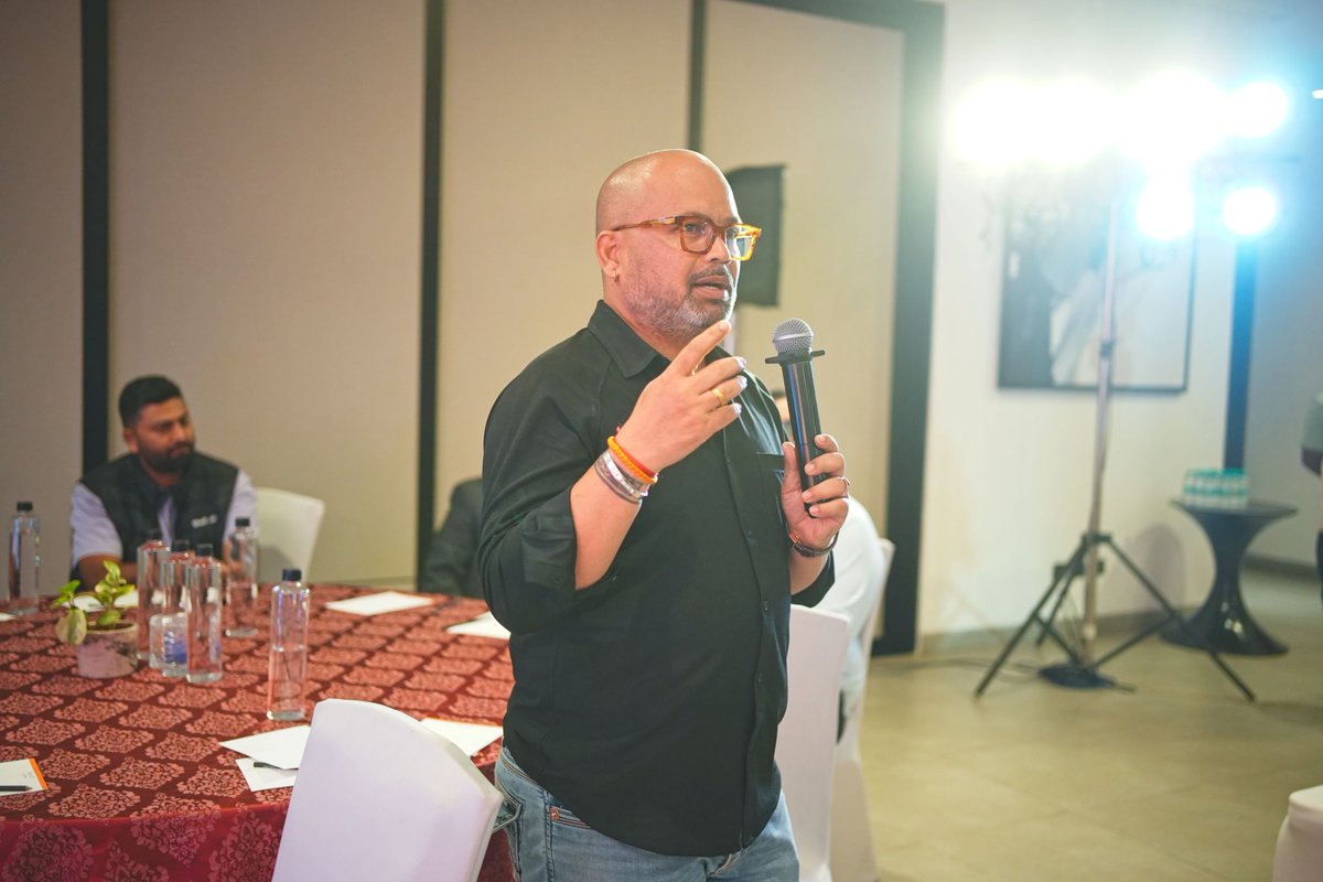 Founder Startup House (Draper Startup House) tweet media