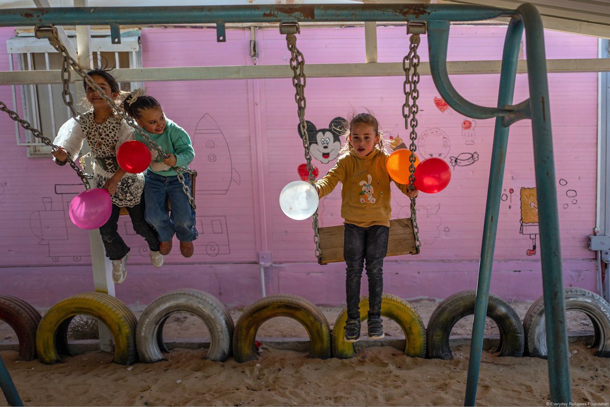 Our project “Rooms for Hope” in Jordan. Two colorful and fully equipped caravans, one serves as a nursery and the other as a children’s play area, were officially inaugurated with a festive event for Syrian refugee children in Azraq refugee camp. everydayrefugees.org/rooms-for-hope