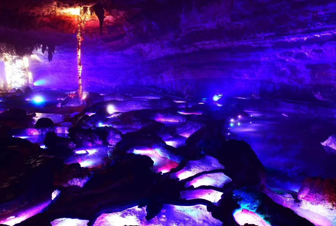 InZunyi's tweet photo. Exciting findings! The latest expedition of Shuanghe Cave in #Zunyi reveals that it now has a total length of 437.1 kilometers, maintaining its position as the third-longest cave in the world. #ZunyiUpdates https://t.co/JTjogUjztY