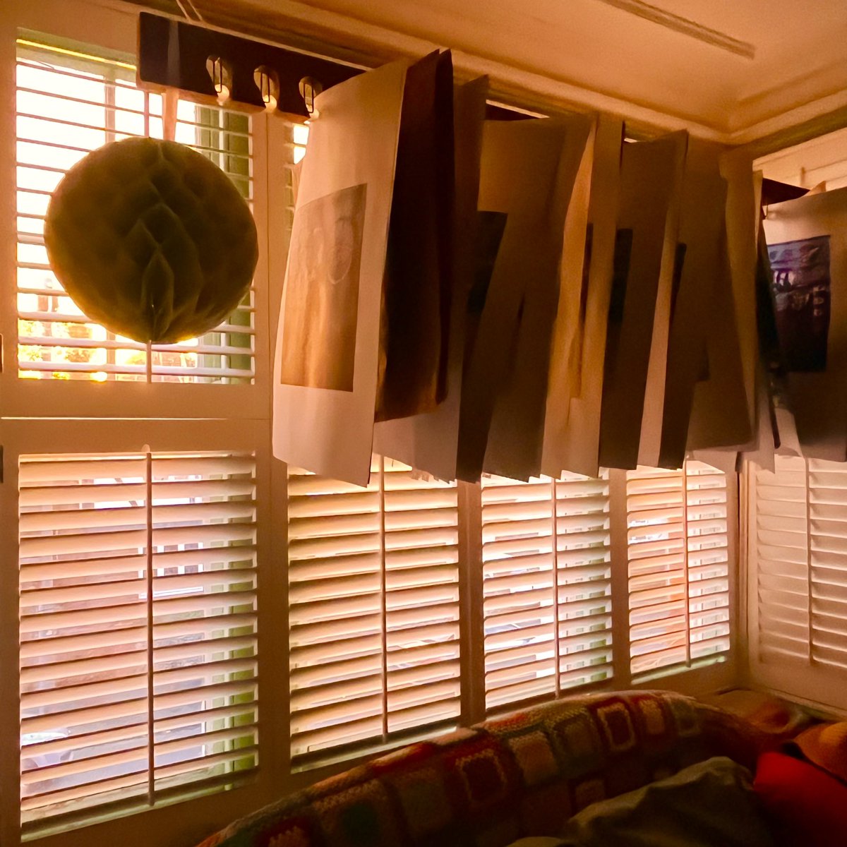 CathDeeson's tweet image. WOWEE🧡😍
SHEPHERDS WARNING ?👀
What a beautiful sunrise this morning and the prints in my bedroom were lit up like gold. 
My bedroom is also my studio.
My drying rack is one of the best things I own. It’s the best space saver if you don’t have much room!🙌🏼 #printmakingstudio