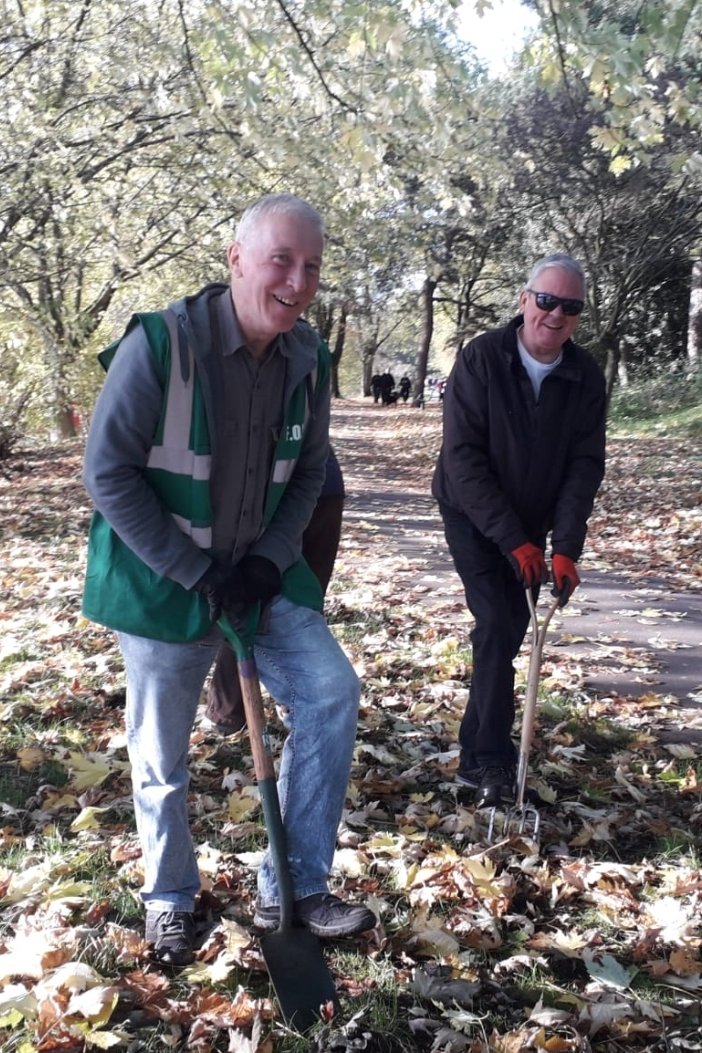 of_fowl's tweet photo. 250 Daffodil bulbs planted by the Friends of Witton Lakes #FOWL yesterday 💚 💚💚 thank you to everyone who helped. Spring Bulbs kindly donated by #ELB Erdington Litter Busters #WLCA Witton Lodge Community Association. #Envisage https://t.co/eebpl22U6h