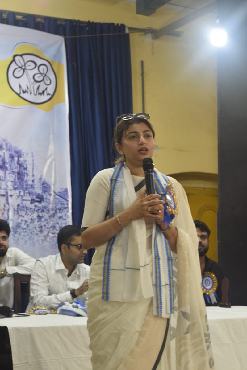 TTJoddha's tweet photo. At the ‘#TTJCrest2024’ event, we unite to reinforce the TMC’s vision for a brighter future. Under the guidance of @MamataOfficial and @abhishekaitc

Joy Bangla💚 https://t.co/qy11dhpbAw