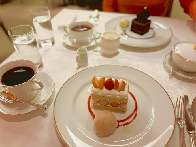 食べたケーキたちと寝付けちゃん忘れてるな… 