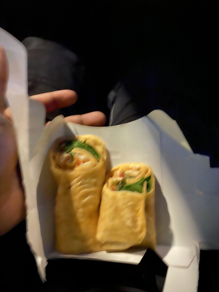 What’s happening  I’ve  got two different size is this the new thing with wraps <a href="/Tesco/">Tesco</a> 👀👀