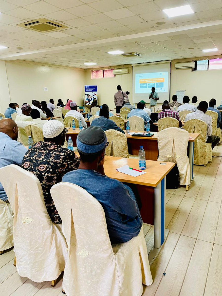 RES_ProjectKE's tweet photo. Today, over 50 employers in Garissa County joined a Stakeholder Forum to explore partnerships for the successful implementation of ILO's Rural Employment Services. 
Supported by @IloProspects @ILOKenya and implemented by @CareersKenya and @nea_kenya
#RESkenya #JoinRES #RuralJobs https://t.co/GhfA2z2hAU