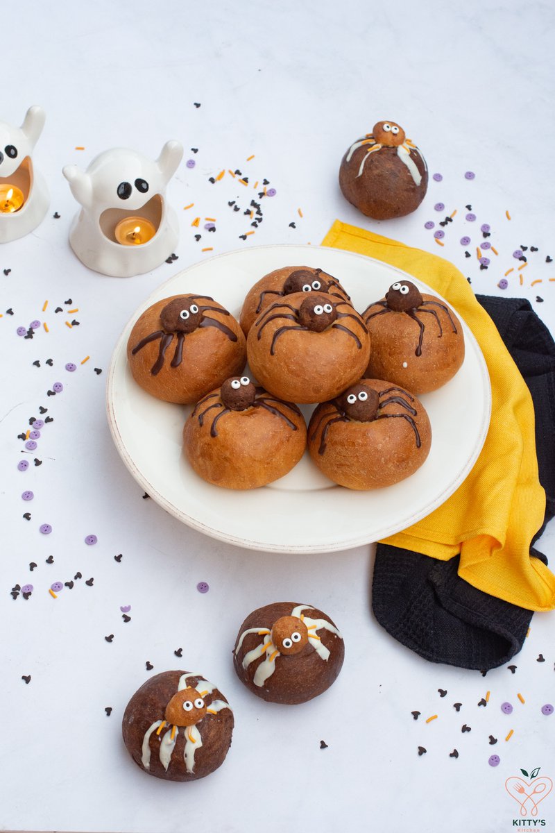 Elisakitty's tweet photo. **New Post**
Dolcetto o scherzetto?
Brioche ragno all'olio extravergine
https://t.co/Ve3HGR9LVb...
#ricettehalloween #kityskitchen #lovefood #briocheragno #dolcihalloween https://t.co/Kanwhfsivf