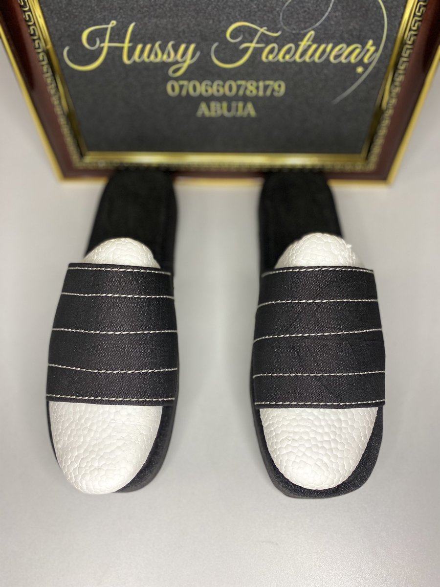 jimoh59076's tweet photo. FEMALE FOOTWEAR.
Price: 12,000
Available size: 41
Call or whatsapp 07066078179
Location: Abuja.
#hussyfootwear #abujafootwearplug #handmadeshoe #bigwomenshoeplug #abujawomenfashion #womenfootwear #HussainaTheShoeSeller https://t.co/H3XsuYvXfh