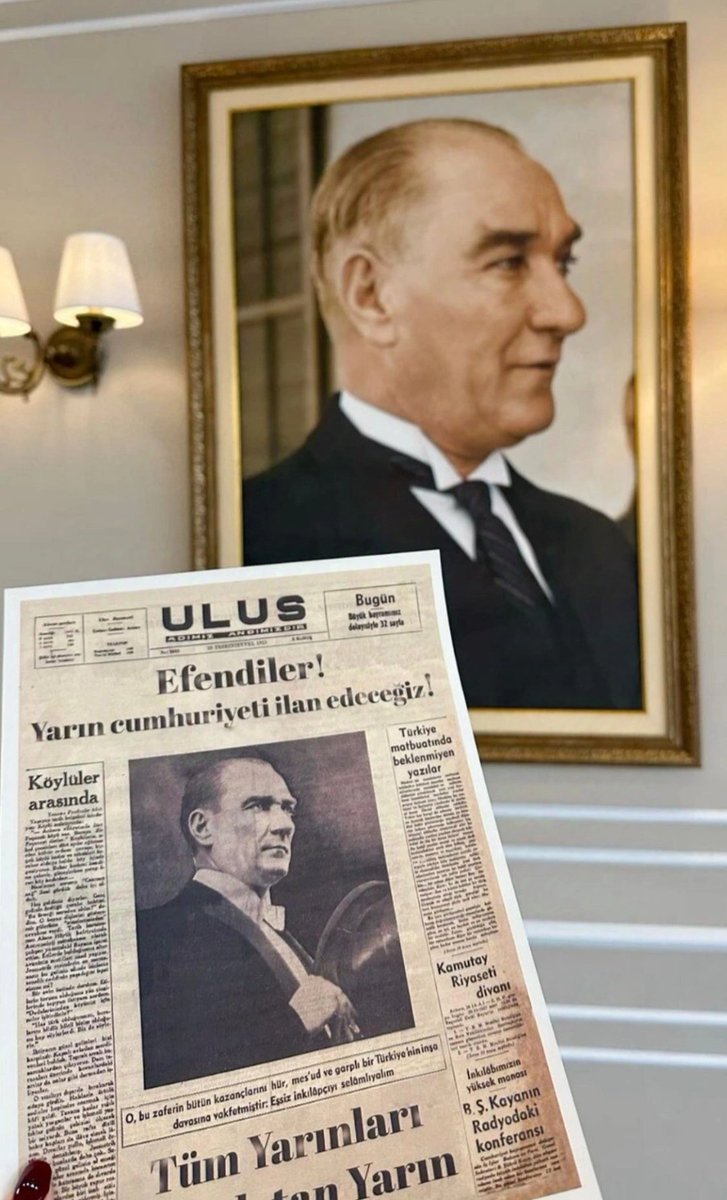 handeserhatdmir's tweet photo. Efendiler! 
Yarın cumhuriyeti ilân edeceğiz! 
#mustafakemalatatürk #CumhuriyetinBekçisiyiz #CumhuriyetBayramı 
🇹🇷 https://t.co/1UEgXKAUSL