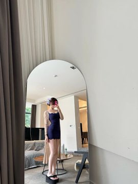 DanielleBo9606's tweet photo. 今天是穿这身，你们会不会觉得有什么不一样… 

蓝色的裙子代表着神秘，而我也好想等着你探索～🥰 https://t.co/PNEmkclrbt
