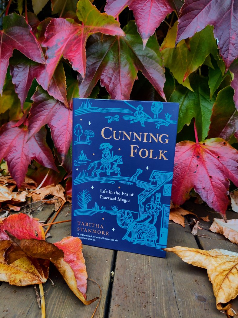 🎃 HALLOWEEN BOOK GIVEAWAY 🎃

This is my last author copy of Cunning Folk, and I would love you to have it 📚

Like and retweet this post for a chance to win ☺️ winner will be announced on Halloween! 🧙‍♀️👻🕯️