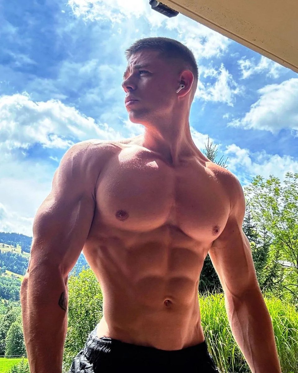 gaybitchyqueen's tweet photo. https://t.co/6L9V56peAb