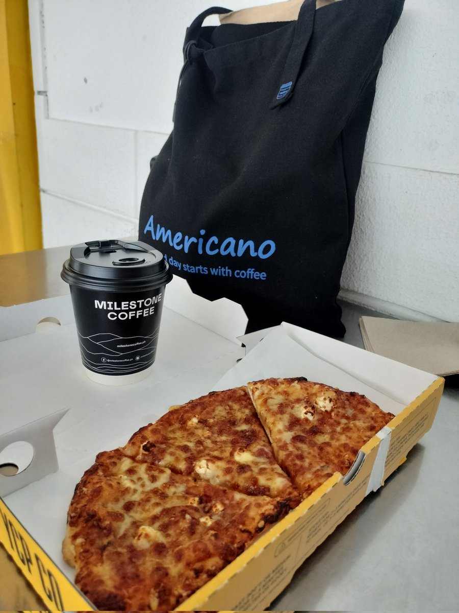 itsmeREDragon's tweet image. ☕ and 🍕

While waiting....

#YellowCab #Milestone
