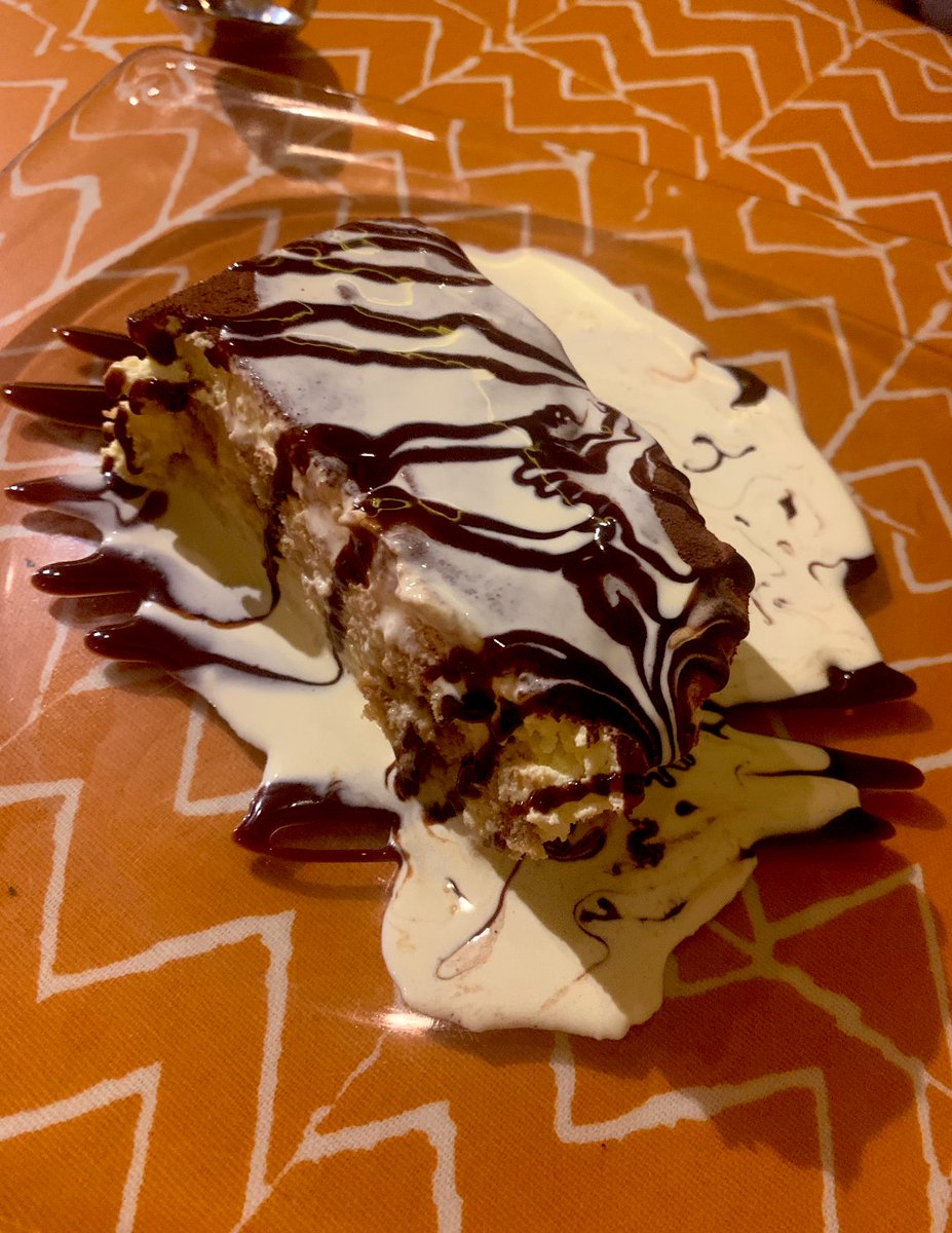 WantToMake36157's tweet photo. Sunday dinner at my favorite Italian restaurant, Il Bordello. Their authentic style took me back to Italy in an instant, and their tiramisu is what I love most, it’s the best in town! 🍮😍 https://t.co/mqXMgdO9vT